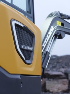 CEX ECR25 Electric on Site 03