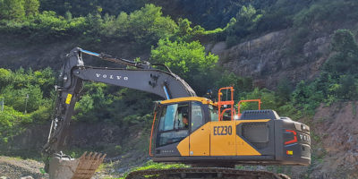 EC230F Crawler Excavator digging